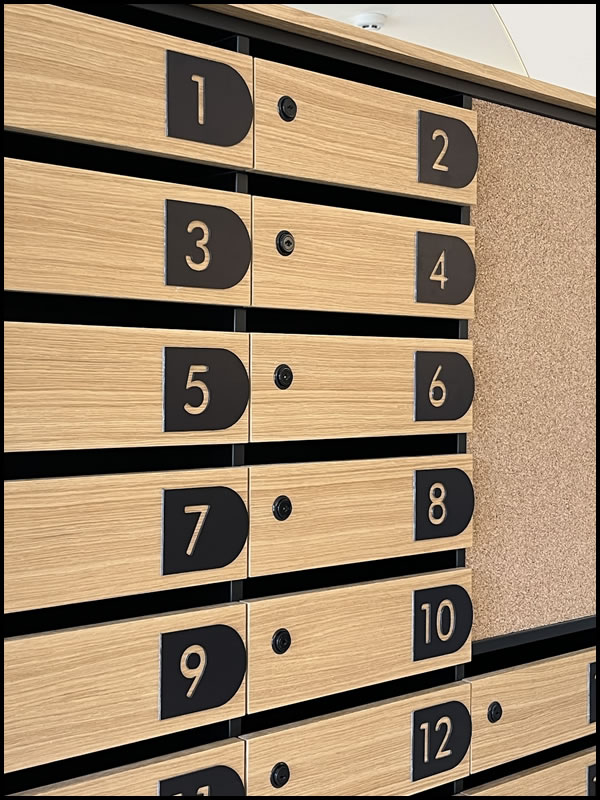 Maßgefertigte Holzbriefkästen nach Maß