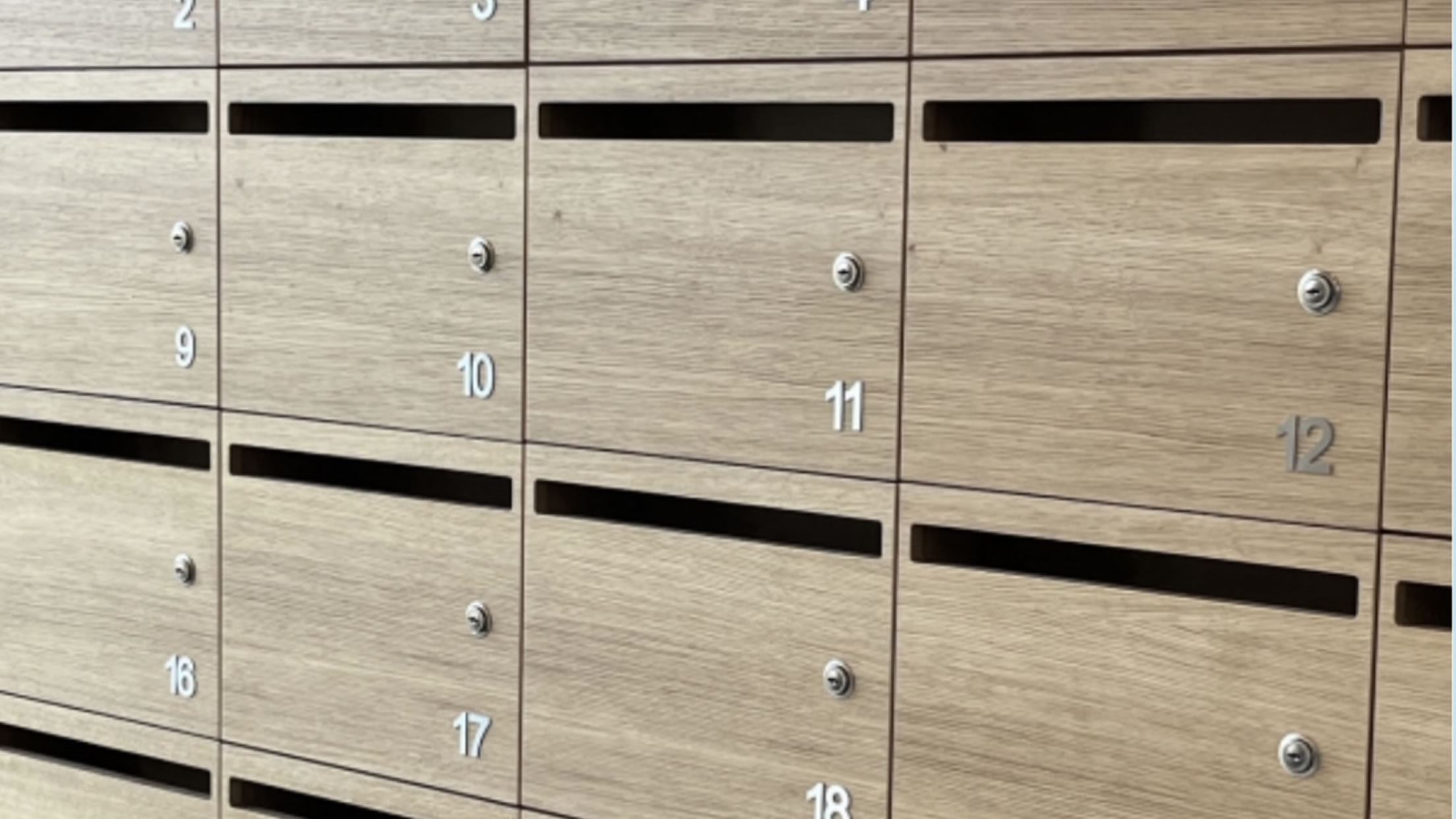 Briefkästen aus Holz
